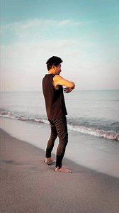 Do not push, do not pull. Like flowing water, adapt to the shape of the moment, finding the most natural path of least resistance. Be flexible yet full of energy and quiet power, moving effortlessly through all that comes your way. When you learn to move this way in your own body, it will naturally extend to how you move though life 🌱 | Calligraphy Health Master Yang