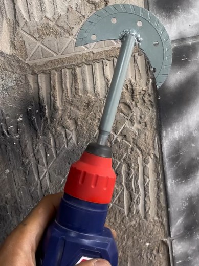 Creative Tile Removal Tools for Easy Home Renovation