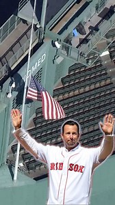 8K views · 542 reactions | Fenway Park and the Boston Red Sox are displaying tributes to knuckleball pitcher and World Series champion Tim Wakefield, who has died at age 57. https://www.wcvb.com/article/tim-wakefield-death-red-sox-teammate-reaction/45400526 | WCVB Channel 5 Boston | Facebook