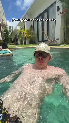 Spotykasz nas na basenie: codzienne przygody na Bali
