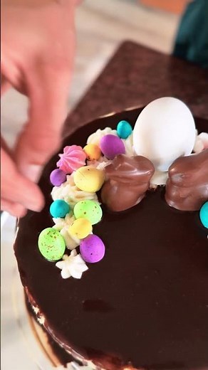 Create your own Easter cake moment with The Bakery DIY Vanilla Cake 🐣