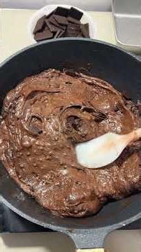 I Couldn’t Wait… Had to Taste This Chocolate Snowflake Crisp #homemadesnacks #usafood #snowflakecris