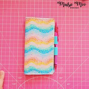 Checkbook Cover SVG, Cheque Book Sewing Pattern, Faux Leather SVG Crafting Maisie Moo - Etsy