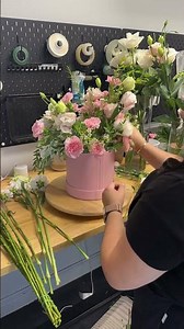 How to make a bloom box #diy #florist #floristtips #howto #florist #reblooming #flowery