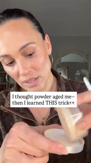 Sandra Goelz | Beauty Bestie Over 40 on Instagram: "Most women avoid powder because it feels heavy or aging…but this one is skincare-infused and melts right in. Free today 12/5 with purchase on my website—don’t miss it! Comment link for more info | translucent powder | over 40 makeup | soft blur finish | skincare powder | makeup demo | anti-cakey | beauty tips | Bellame |"
