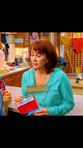 Prime Reells on Instagram: "🎬 The Middle (2009–2018) 🎭 Genre: Comedy • Sitcom • Family Premise: The Middle centers on the Heck family, a lower-middle-class household living in the fictional town of Orson, Indiana. Frankie Heck is an overwhelmed but well-meaning mom juggling work, parenting, and exhaustion, while her laid-back husband Mike approaches life with dry humor and minimal effort. Together, they try to raise their three very different children: Axl, the confident but clueless oldest so