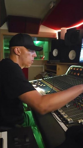 Red Roses Riddim - Reggae Instrumental - Riddim Instrumental by Asha D (Shorts)