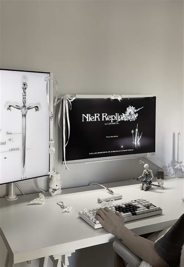 . ݁₊ ⊹ . ݁˖ ۶ৎ. ݁ ⊹ ࣪ ˖ ˙⋆. Got so many games to play but no time (◞‸◟,) ⟡ ⟡ ⟡ #gamingsetups #whitesetup #inspo #setupinspo #pcgaming White setup | setup inspo | girl gamer setup