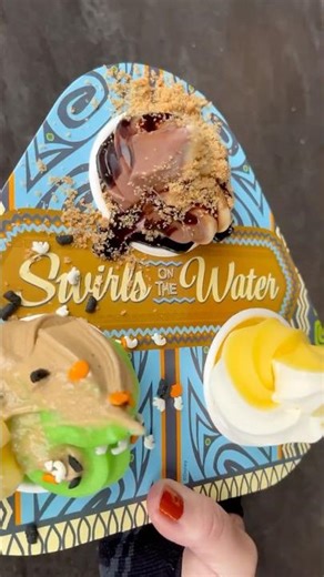 Trying Fall Sampler at Swirls on the Water 🍂 | Disney Springs Treats! #DisneyEats #dolewhip #shorts