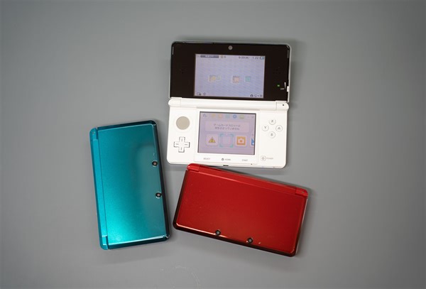 三台3DS（老小三）的通电保养与闲聊