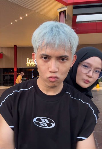 Tren Dansa Ophelia Afrobeat yang Kompak