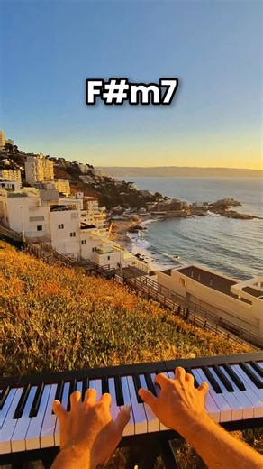 Ryan Audy | Piano Coach | Music Producer on Instagram: "Comment “VIBES” and I’ll send you the sample (audio + MIDI) 🌊 📍 Viña Del Mar, Chile"