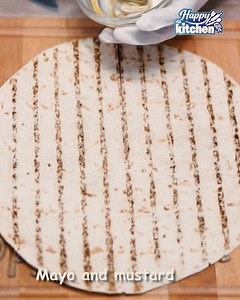 Try making these healthy chicken wraps for lunch! | Happy Kitchen Meals