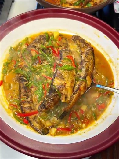 In Wuhan... This private restaurant that locals all eat at #Wuhan Travel Guide#Wuhan cuisi