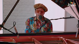 Reuben James - So Cool - Jazz FM Session 📽️ What a throwback! Reuben James joined us last month to perform a special Jazz FM session. Here he is performing So Cool from his EP Slow Down. 🎶 | Jazz FM