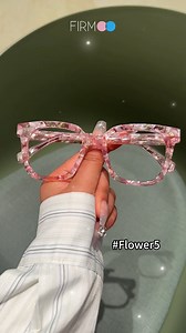 🌸✨This pink frame with a hint of gold shimmer and delicate floral details is your new go-to for both everyday charm and party-ready sparkle. 💖 #firmooglasses #firmoo #TrendyEyewear #ShineInStyle #glasses #firmoooptical | Firmoo Online Optical Store