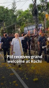 PM Narendra Modi receives grand welcome at Kochi. Watch! #PMModi #NarendraModi #Kochi #Video | India Today