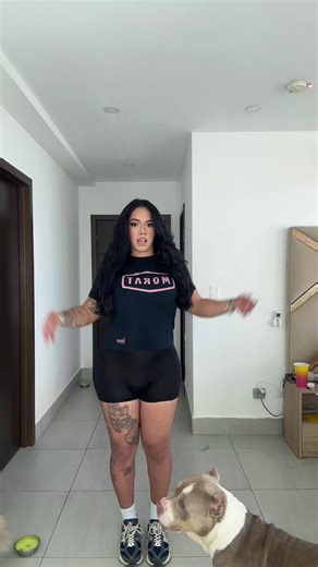 Videos de Miah Catalina (@miahcatalina) con “Latina Kawaii - Spanish - Tocanna”