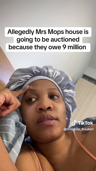 Mrs Mops' House Auction Drama