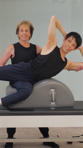 The secret to stronger, safer Side Sit Ups? 🗝️ It’s all in the details. Learn how to cue for different bodies set up for success in this quick tip session with Sonjé. 🙌 Class: Spine Corrector Side Sit Ups Tips Teacher: Sonjé Mayo @mayosonje Equipment: Spine Corrector . . . #Pilatesology #PilatesTips #PilatesEducation #SpineCorrector | Pilatesology