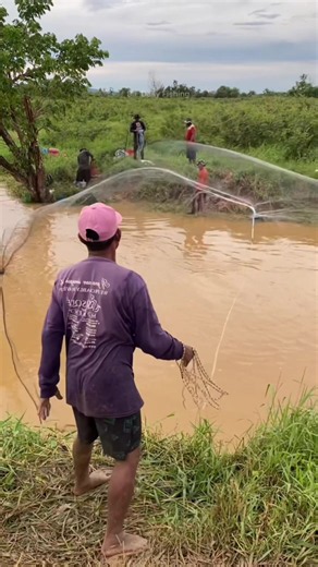 Traditional Cast Net Fishing: Amazing 92 Highlights