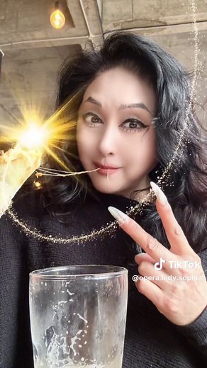 Opera lady Sophia on TikTok