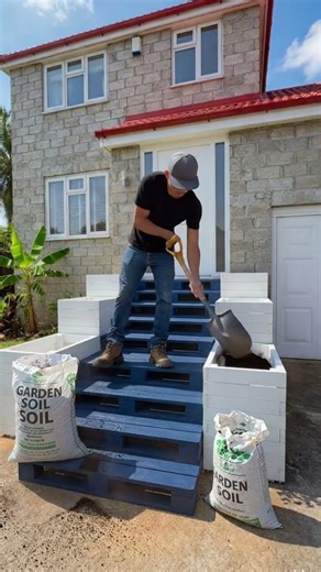 DIY Pallet Stairs to Beautiful Front Entrance
