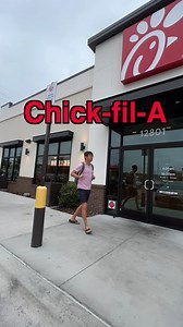 12K views · 175 reactions | A Beautiful Budget Salad Chick-FIl-A Hack 綾 | HellthyJunkFood | Facebook
