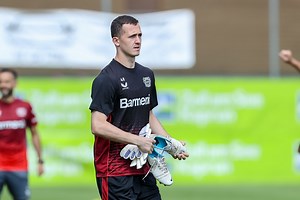 Rangers linked free-agent joins with Ben Davies' agent and eyes UK move