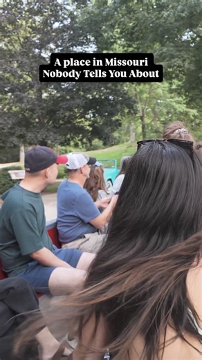 Follow @coupleofpatels for more USA travel rec’s and itineraries! Fantastic Caverns is just 10 minutes north of Springfield, Missouri and right along historic Route 66. It’s America’s only ride-through cave, meaning visitors explore the cavern entirely in a jeep-style tram — no walking required 🚙 You’ll glide past massive stalactites, stalagmites, flowstones, and dramatic cave formations that have been forming for millions of years on this guided out-and-back tour that lasts about 55 minutes. T