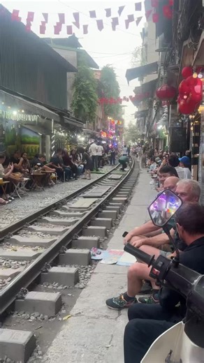 Kunian Home on Instagram: "📢 Hanoi Train Street Update! 🚂🛤️ Hey everyone! Here's the latest info for visiting the famous Hanoi Train Street today Dec 28, 2025 📍 Location: Southern part of Train Street (Le Duan Street) 🚂 Train Schedule * 11:40 AM * * 16.10 * 19.12 * 19.20 * 19.40 * 20.10 * 20.40 * 21.10 * 21.50 * 22.10 ⚠️ Important! Don't be fooled by those who say the Train Street is too crowded. Just walk along and find your favorite spot! There are many cafes where you can enjoy the view.