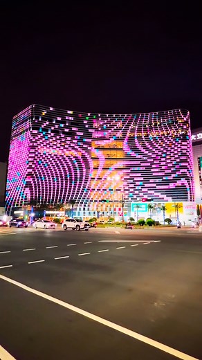 Alex 艾尼 | Jia Zheng on Instagram: "你最喜歡哪個參戰選手呢 1.大立百貨參戰 2.H2O水京棧參戰 3.高雄總圖參戰 4.Only翁哩參戰 @only_2300 - 5.海洋流行音樂中心 6.高雄火車站 7.大港橋 8.旅運中心 9.苓雅寮鐵橋 10.珊瑚礁群 11.七賢橋 12.美麗島車站 - #高雄 #高雄景點 #kaohsiung #taiwan #blackpink"