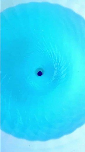 Mini Whirlpool vs LEGO Titanic