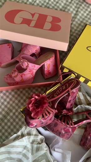 Embracing Heels: Fashion Tips for Moms