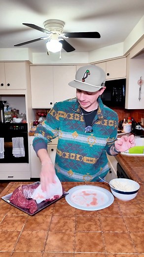 Pan seared then baked to absolute perfection. This beef tenderloin did not come to play 🔥🥩 If you have been wondering how to cook the perfect beef tenderloin, this is your sign. Sear it hot, finish it in the oven, let it rest, and enjoy restaurant vibes at home. #beeftenderloinrecipe #pansearedtenderloin #ovenbakedtenderloin #easydinnerideas #holidaydinnerinspo | Manny Michael