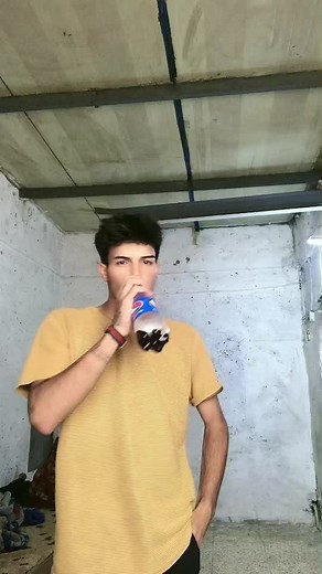 How to Open a Pepsi Bottle Effectively