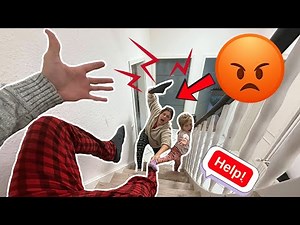 ESCAPING ANGRY MOM😡 Epic Parkour (POV) #angry #escaping #mom #funny #prank #humour #escape #pov