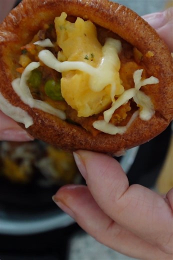 Behind The Scenes Of The Ninja Foodi Cookbook - leftover shepherds pie yorkshire puddings Go behind the scenes with us as we show you the leftovers we had from the photoshoot. This was a leftover shepherd's pie that is perfect for loading into yorkshire puddings for a quick leftover dinner. Our COMPLETE MULTICOOKER COOKBOOK was made after many requests for a recipe book that would be perfect for the NINJA SPEEDI, NINJA FOODI, INSTANT POT AND AIR FRYER USERS. We even have an index with recipes by