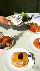 Dining traditions as iconic as the ‘Pink Palace’ itself. 💕🌴 | The Beverly Hills Hotel