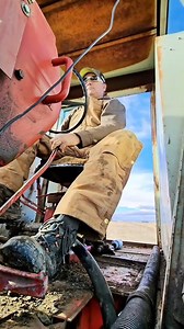 Some old tractors have cool shift patterns. The Cockshutt and Oliver tractors had a confusing shift pattern to some. #tractor #farm #equipment | 1HandnFarming