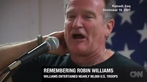 Robin Williams Entertains Troops