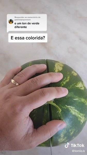 O Mistério da Melancia Verde por Dentro