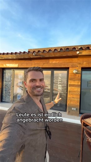 Johannes KS Haller | Yacht Sale & Charter on Instagram: "Finally! Wir sind umgezogen mit unserem Charter Office. Hier finde künftig die Check Ins statt. Wir haben einen super schönen Creative Space geschaffen mit Café und Restaurant. Ich freu mich schon auf euer Feedback zum @mira.ibiza Restaurant. Perfekt als Treffpunkt bevor es aufs Boot zum Check In geht! Wir sind ready für 2026!"