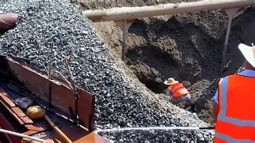 24K views · 299 reactions | Barge unloading 4000 tons of large iron ore overloaded, Vlog of work on barge | USA Machines Channel | Facebook