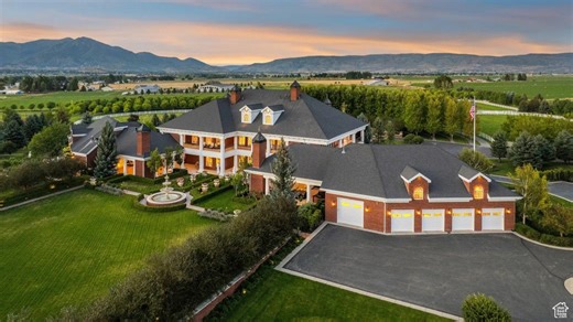 A Luxury Mountain Town is Attracting High-End Buyers—5 Key Takeaways