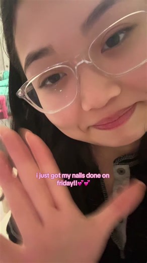 its so cute!!!!! this does in fact put the vaseline on my nails a stop!! but i think it did make my nails grow longer and faster 🩷 #wonyoung #wonyoungism #nails #vaseline #growingnails #nailsdone #nails💅 #frenchtipnails #bows