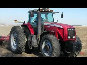 MASSEY FERGUSON 8480 Tractor Working on Fall Tillage