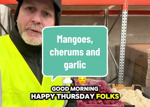 Peruvian Kent Mango Cherums Dutch wet garlic All available to buy today in the shop and we will be bringing them with us to Uddingston Food Market this weekend. #fruit #veg #pov #health #british