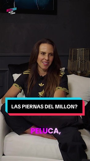 Un seguro que me pareció insólito, fue el que en su momento tenía el futbolista de Colombia, el pibe Valderrama que aseguró su canebelleta por millones de dólares 💰 En este episodio estaremos hablando de los billones de dólares, que estarán en la cancha de juego en el mundial 2026. Así que escucha el episodio completo en nuestro podcast que está en nuestro canal Neteando con @Kate del Castillo y Jessica, que ya está disponible. #neteandoconkateyjessica #katedelcastillo #jessicamaldonado #worldc
