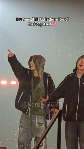 when the writer of the songs .. enjoy the songs on stage #bts_official_bighit#btsconcert #fypシ゚viral